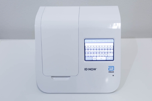 PCR検査機器（感染症遺伝子検査システム ID NOW™）
